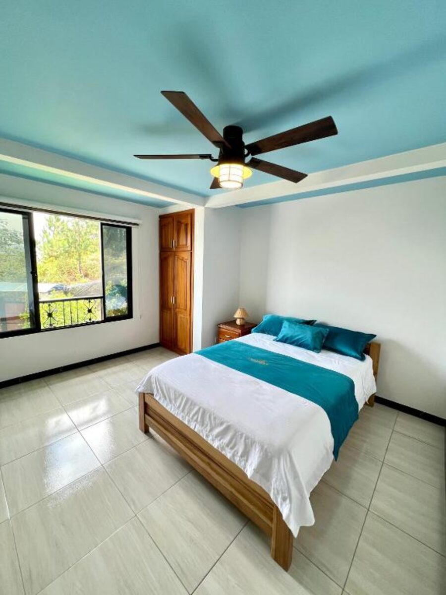 Habitación Twin de Cristo Rey Hostal Campestre, luminosa y con vista al balcón